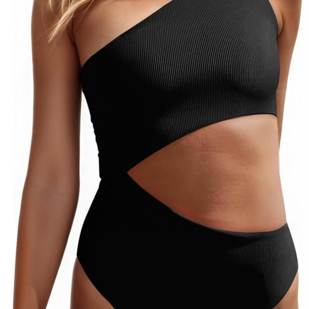 NWOT Black One-Shoulder Cutout Swimsuit - XL